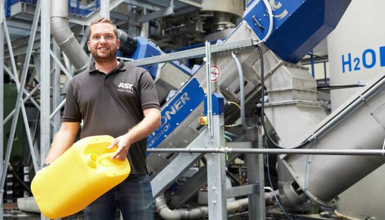 Circular Economy in the Spotlight: AST Group Uses Lindner Plastics Recycling Technology to Close the Loop