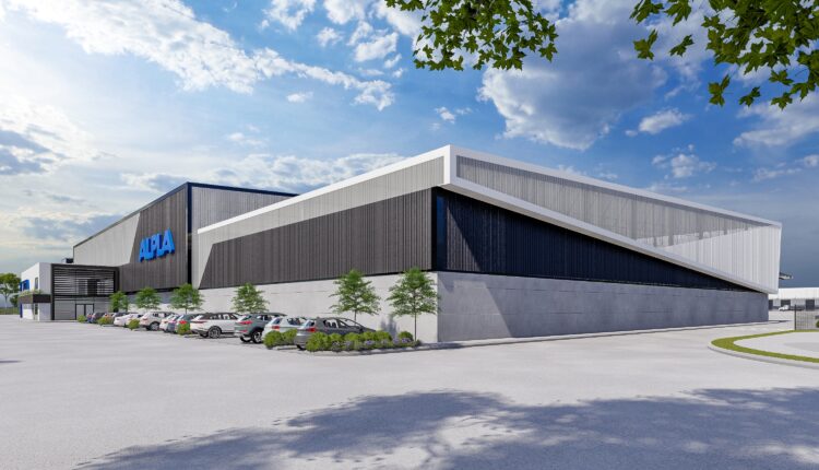 ALPLA investiert rund 60 Millionen Euro in den Aufbau der ersten eigenen Recyclinganlage im südlichen Afrika. Bis Herbst 2024 errichtet das Unternehmen ein modernes Werk in Ballito in der südafrikanischen Provinz KwaZulu-Natal. // ALPLA is investing around 60 million euros in the construction of its first own recycling plant in southern Africa. The company will build a modern plant in Ballito in the South African province of KwaZulu Natal by autumn 2024.